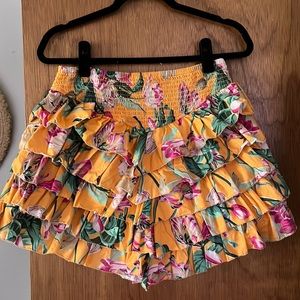Ruffle skirt only worn a couple times. Super cute for summer!